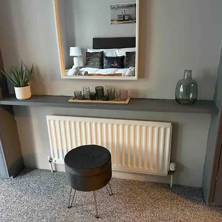 1 Bdr Apartment At Queens Uni By Belfast City Breaks Room photo