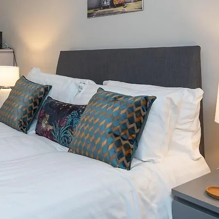 1 Bdr Apartment At Queens Uni By Belfast City Breaks Room photo