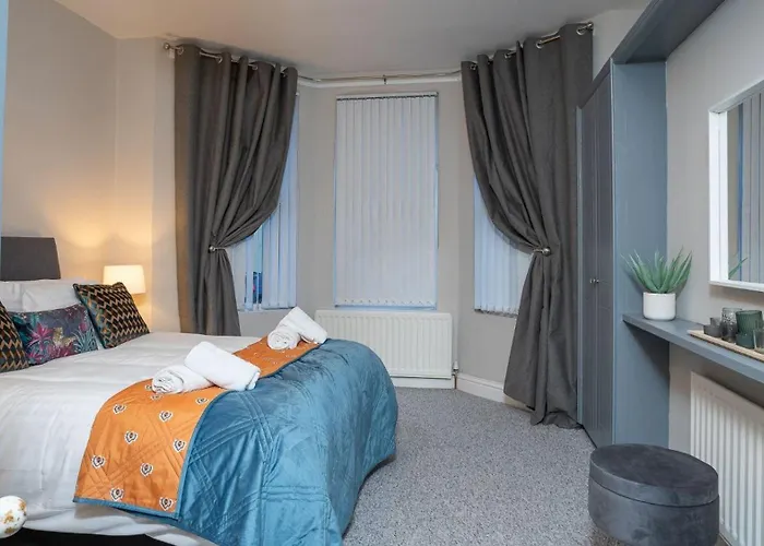 1 Bdr Apartment At Queens Uni By Belfast City Breaks